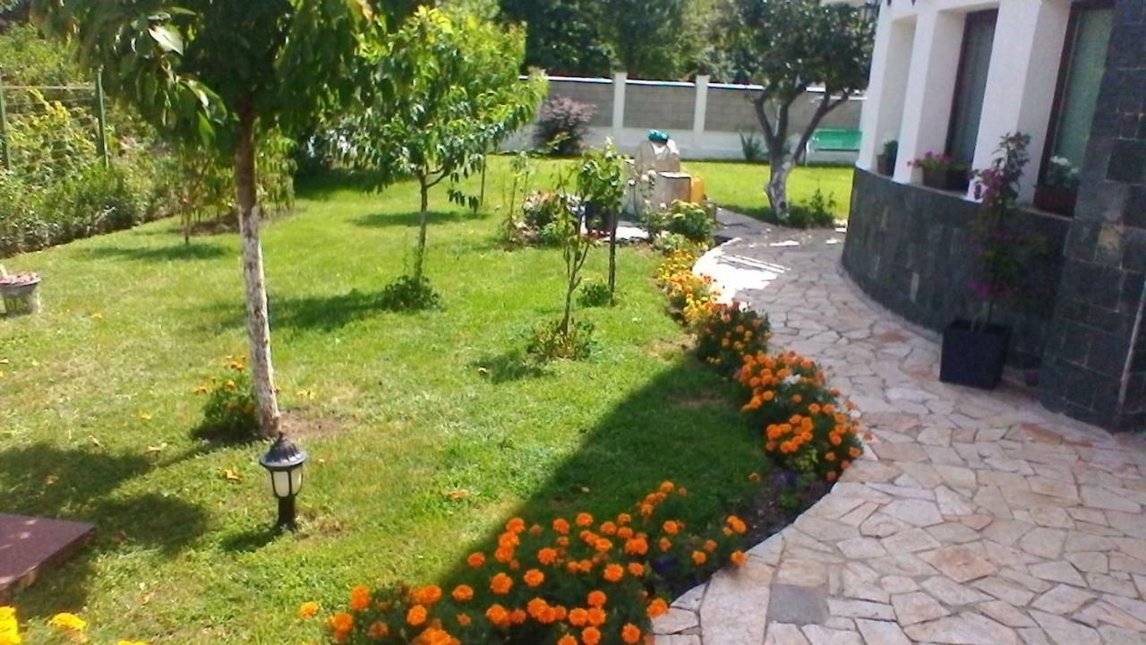 Apartments In Golden Sands Park Near The Sea Varna Exterior foto